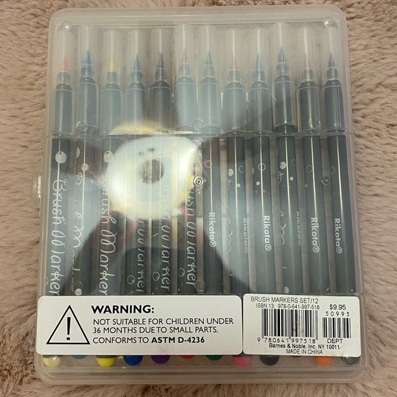 Ricotta Set of Twelve Brush Markers - Picture 3 of 4